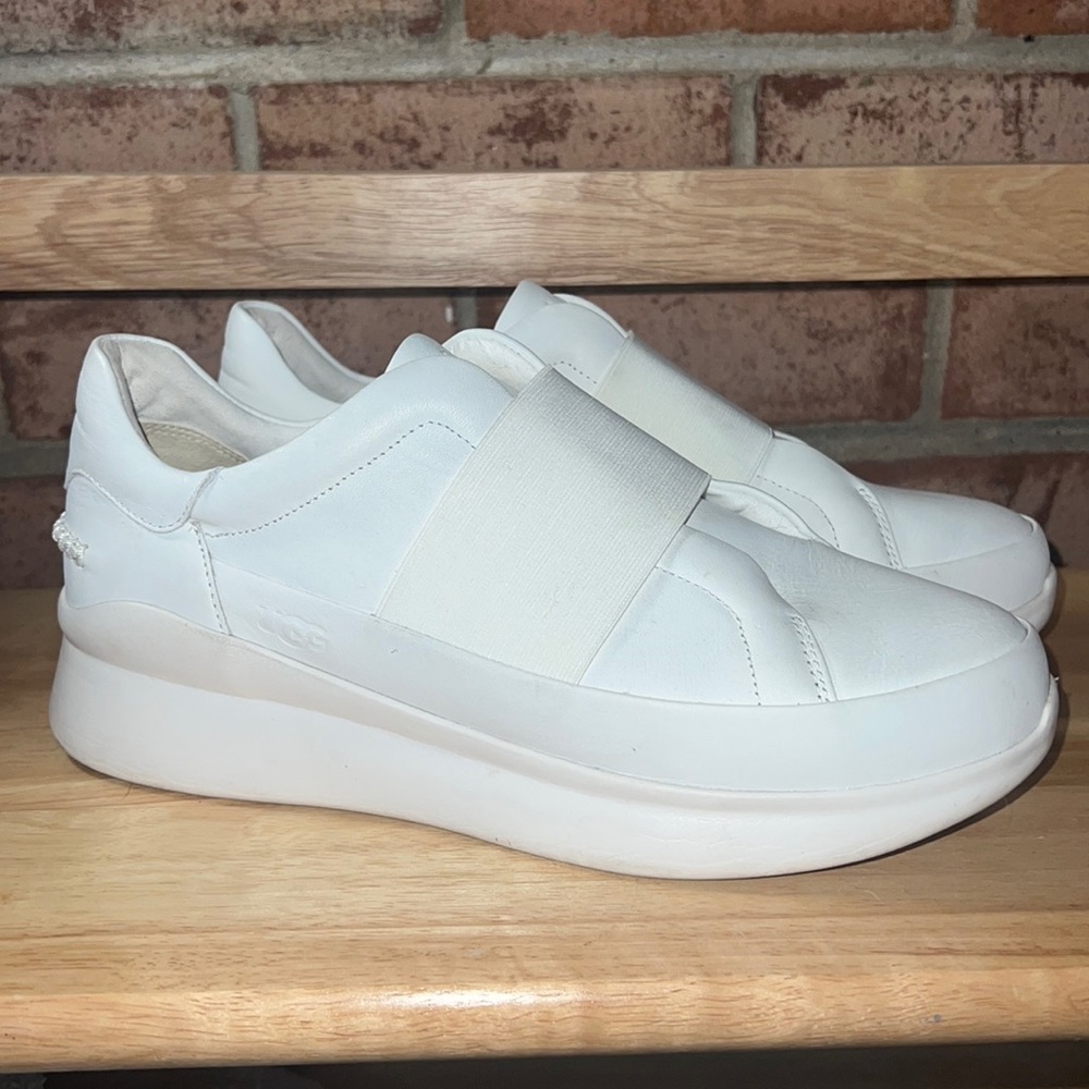 Ugg Libu Women’s Sneaker | White | EUC | Size 9.5 W